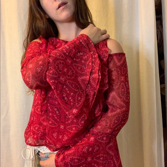 Bell Sleeve Cold-Shoulder Boho Patterned Blouse - Picture 7 of 8